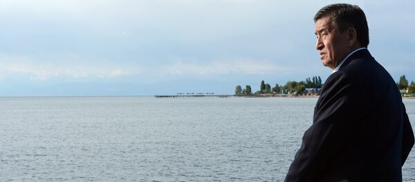Отпуск президента КР Сооронбая Жээнбекова на Иссык-Куле Отпуск президента КР Сооронбая Жээнбекова на Иссык-Куле - Sputnik Кыргызстан