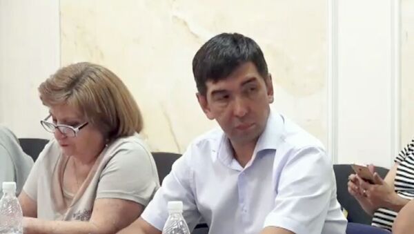 Депутаты горкенеша и Суракматов встречаются с бишкекчанами — прямой эфир - Sputnik Кыргызстан