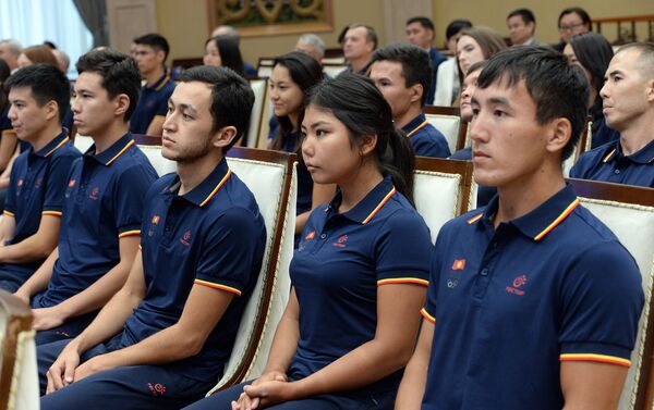 Он также поблагодарил тренеров за воспитание подопечных. - Sputnik Кыргызстан