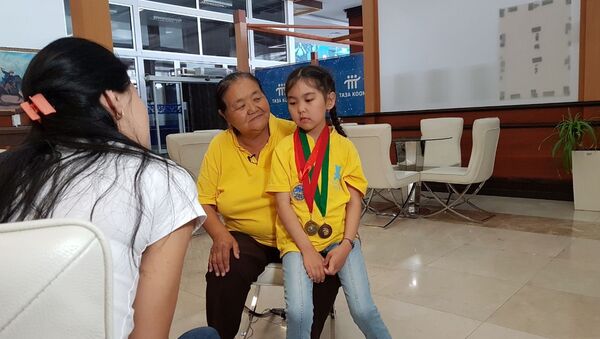 Дети из Кыргызстана, переболевшие онкологическими заболеваниями, завоевали семь медалей на Всемирных играх победителей, - Sputnik Кыргызстан