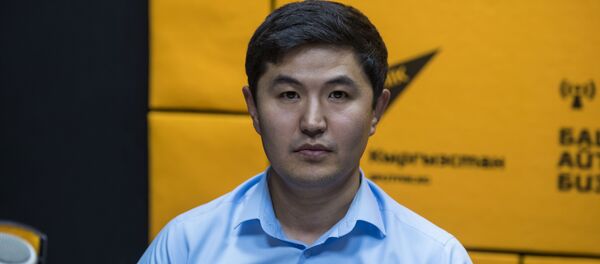 Начальник отдела внешнеэкономической деятельности ОАО Кыргызалтын Азамат Назарбаев Начальник отдела внешнеэкономической деятельности ОАО Кыргызалтын Азамат Назарбаев - Sputnik Кыргызстан