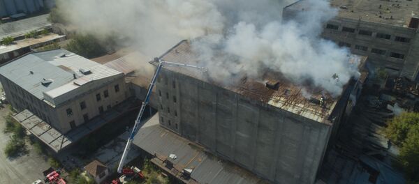 Пожар на крупном комбинате в Бишкеке - Sputnik Кыргызстан