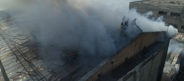 Ош базардын аймагындагы эт комбинатында чыккан өрттүн асмандан көрүнүшү - Sputnik Кыргызстан