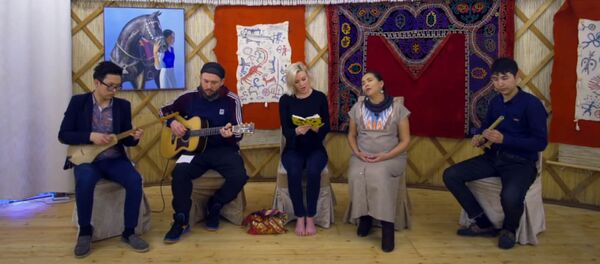 Британиялык белгилүү ырчы Жосс Стоун кыргызча ырдады. Боз үйдө тартылган видео - Sputnik Кыргызстан