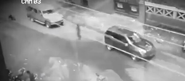 Арбакпы? Филлипинде видеого түшүп калган сөлөкөт жүрөктүн үшүн алууда - Sputnik Кыргызстан