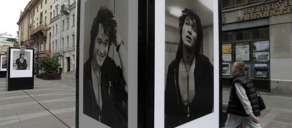 Портреты солиста группы Кино Виктора Цоя. Архивное фото - Sputnik Кыргызстан