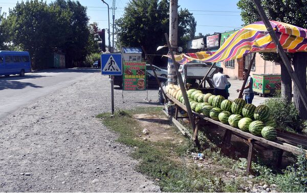 Рейд по ликвидации стихийной торговли в Чуйской области - Sputnik Кыргызстан