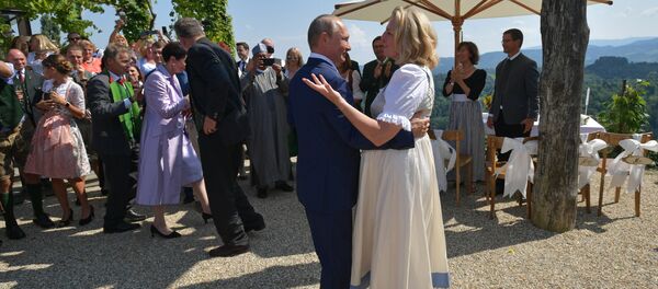 Президент РФ В. Путин посетил Австрию - Sputnik Кыргызстан