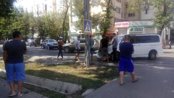 ДТП на пересечении улиц Токтогула и Тыныстанова в Бишкеке - Sputnik Кыргызстан