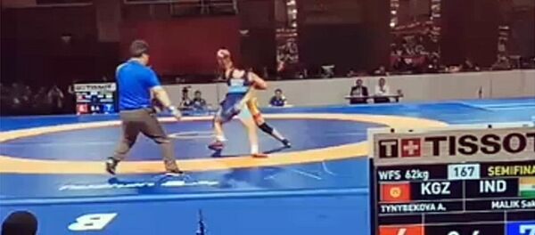 Айсулуу Тыныбекова жеңишти атаандашынан акыркы секунддарда жулуп алды. Видео - Sputnik Кыргызстан