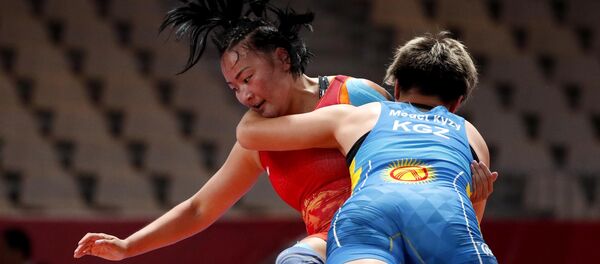Азиатские игры 2018. Женская борьба до 76 кг. Борьба за третье месте - Sputnik Кыргызстан