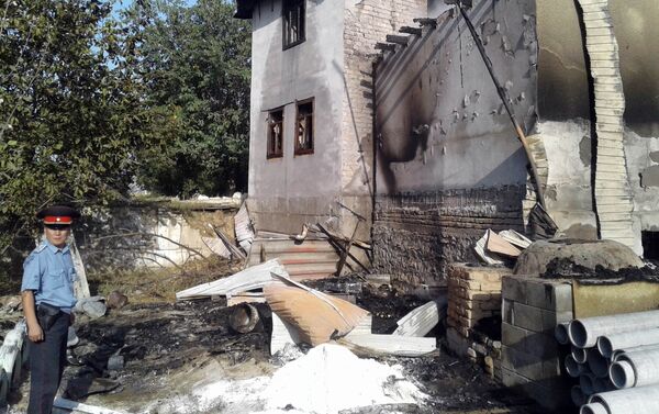 В Ошской области сгорела мечеть, погибли женщина и ребенок - Sputnik Кыргызстан
