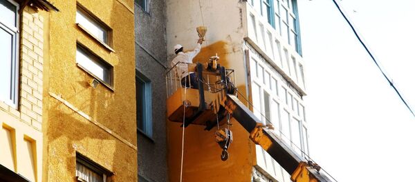 Ош шаарындагы көп кабаттуу үйлөрдүн сырты жасалууда - Sputnik Кыргызстан