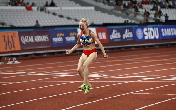 Первой к финишу пришла Маслова — она преодолела дистанцию за 32 минуты 7.23 секунды и завоевала золото. - Sputnik Кыргызстан