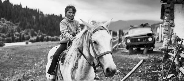 Кыргызстанцы на снимках фотографа Ричарда Ватсона Кыргызстанцы на снимках фотографа Ричарда Ватсона - Sputnik Кыргызстан