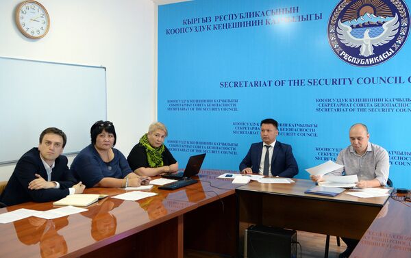 Совету безопасности КР предложили идеи по реформированию Главного управления обеспечения дорожной безопасности (ГУОБДД) МВД - Sputnik Кыргызстан