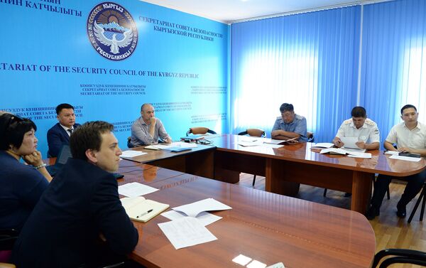 На заседании была заслушана информация МВД, ГУОБДД, а также обсуждены концептуальные основы реформирования ГУОБДД. - Sputnik Кыргызстан