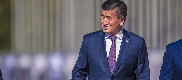 Архивное фото президента Кыргызстана Сооронбая Жээнбекова - Sputnik Кыргызстан