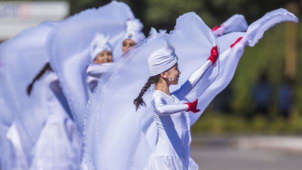 Праздничные мероприятия на площади Ала-Тоо в Бишкеке в честь Дня независимости Кыргызстана. Архивное фото - Sputnik Кыргызстан