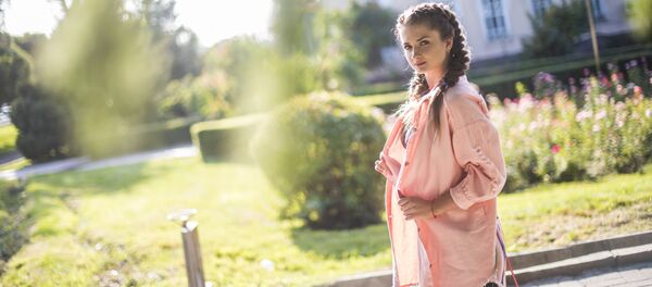 Молодая певица и актриса Алина Балабина - Sputnik Кыргызстан