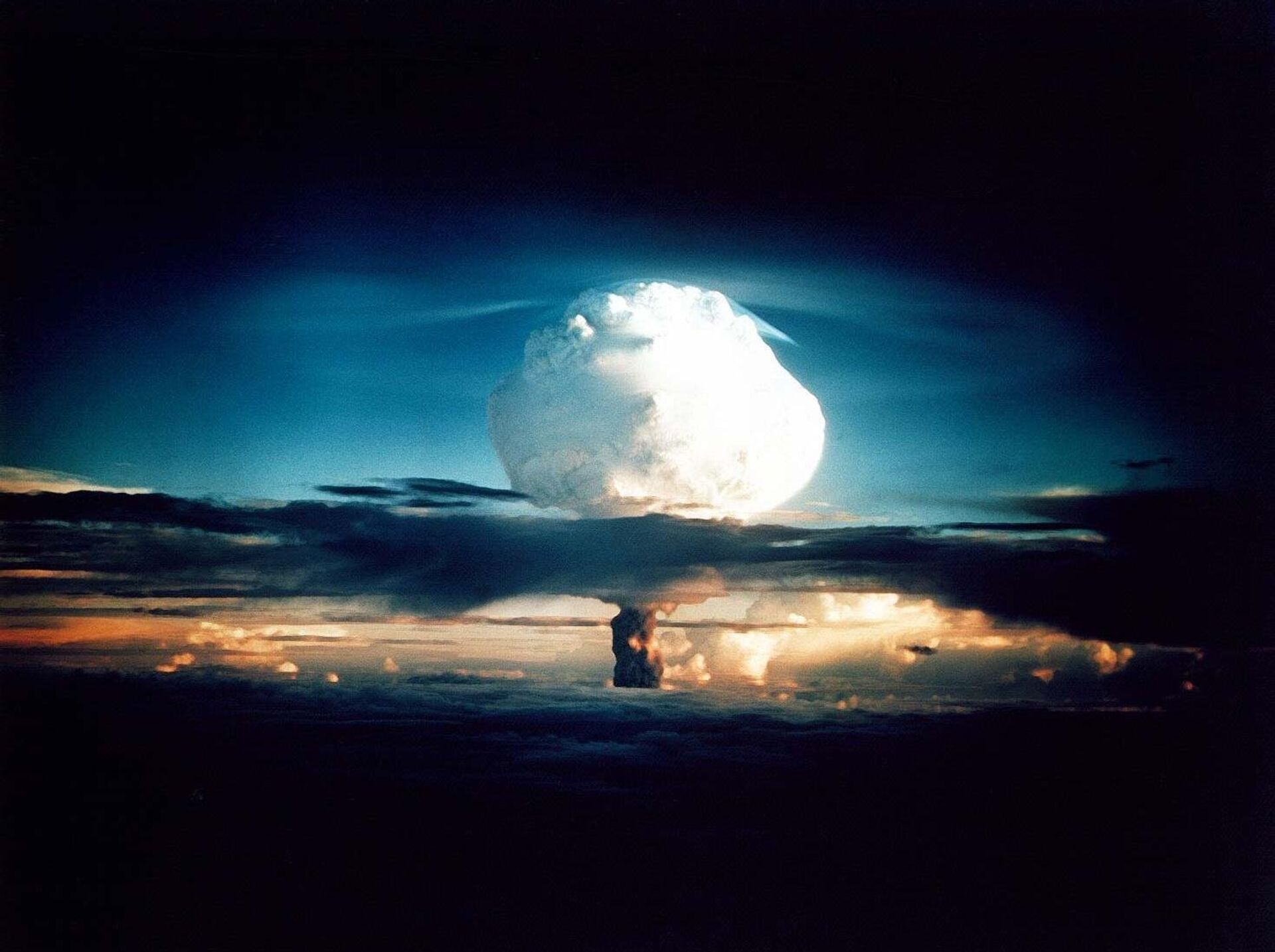 Испытание термоядерного взрывного устройства в США - Sputnik Кыргызстан, 1920, 23.03.2023