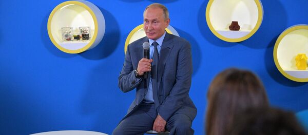 Президент РФ В. Путин посетил образовательный центр Сириус - Sputnik Кыргызстан