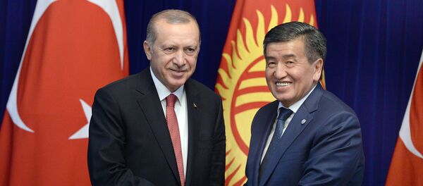 Кыргызстан менен Түркиянын президенттери Сооронбай Жээнбеков жана Режеп Тайип Эрдоган. Архив - Sputnik Кыргызстан