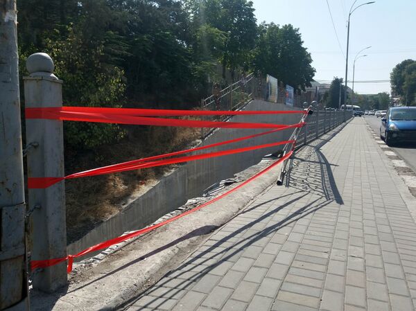 Микроавтобус упал с моста в Оше - Sputnik Кыргызстан