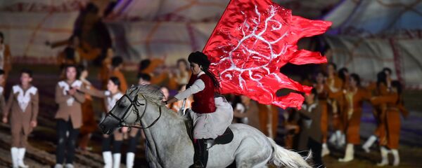 Девушка на лошади. Архивное фото - Sputnik Кыргызстан