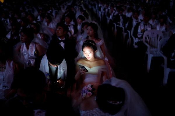 Массовая свадьба в Южной Корее - Sputnik Кыргызстан