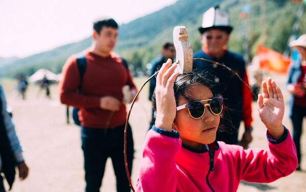 В ущелье Кырчын в рамках Всемирных игр кочевников проводятся детские игры - Sputnik Кыргызстан