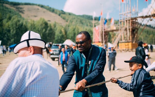 По инициативе секретариата III ВИК и ЮНИСЕФ в июне этого года был организован Караван детских игр кочевников, который объехал все области Кыргызстана. - Sputnik Кыргызстан