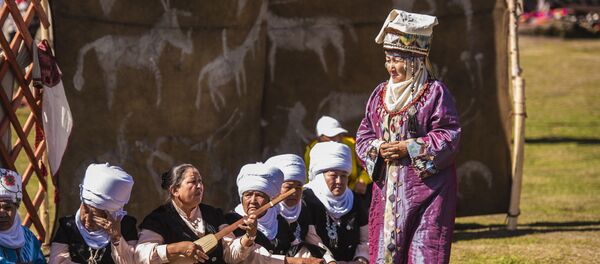 III Всемирные игры кочевников. 3 день. Этногородок Кырчын III Всемирные игры кочевников. 3 день. Этногородок Кырчын - Sputnik Кыргызстан