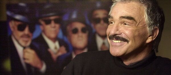 Актер Берт Рейнольдс Актер Берт Рейнольдс - Sputnik Кыргызстан