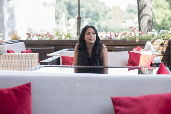 Я сидела дома 9 лет, потом стала топ-менеджером крупной компании, — кыргызстанка - Sputnik Кыргызстан