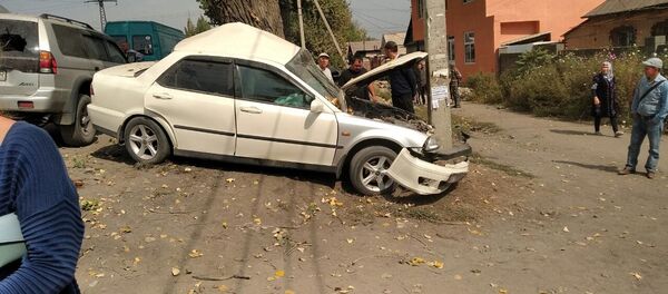 ДТП на пересечении проспекта Молодой Гвардии и улицы Махатмы Ганди - Sputnik Кыргызстан