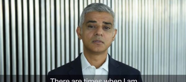 Мэр Лондона зачитал отрывок из повести Чингиза Айтматова Джамиля. Видео - Sputnik Кыргызстан