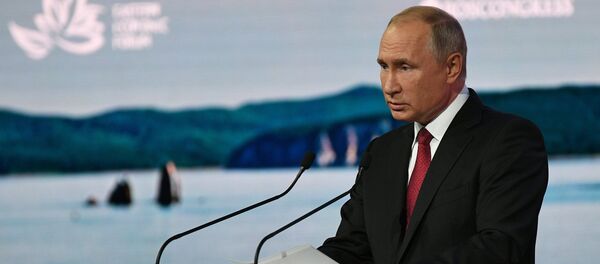 Рабочая поездка президента РФ В. Путина в Дальневосточный федеральный округ. День третий - Sputnik Кыргызстан