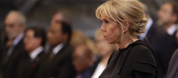 Франция президенти Эммануэль Макрондун жубайы Брижит. Архив - Sputnik Кыргызстан