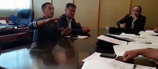 Пассажиры сами закрыли дверь — маршруточник, не пустивший в салон пенсионера - Sputnik Кыргызстан