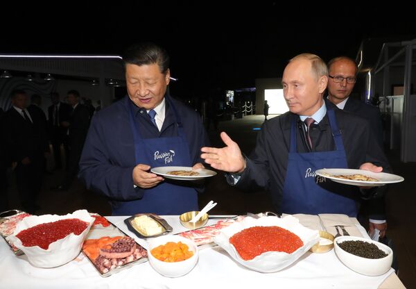 Рабочая поездка президента РФ В. Путина в Дальневосточный федеральный округ. День второй - Sputnik Кыргызстан