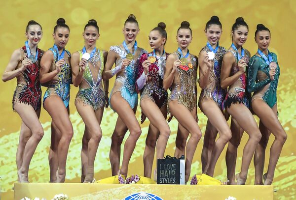 Церемония награждения на чемпионате мира по художественной гимнастике 2018 в Софии - Sputnik Кыргызстан