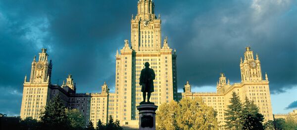 Здание Московского Государственного университета (МГУ) - Sputnik Кыргызстан
