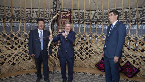Международному олимпийскому комитету подарили кыргызскую юрту - Sputnik Кыргызстан