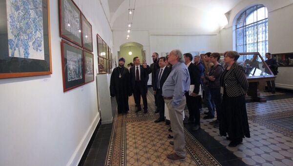 Выставка посвященная юбилею Чингиза Айтматова Санкт-Петербурге - Sputnik Кыргызстан