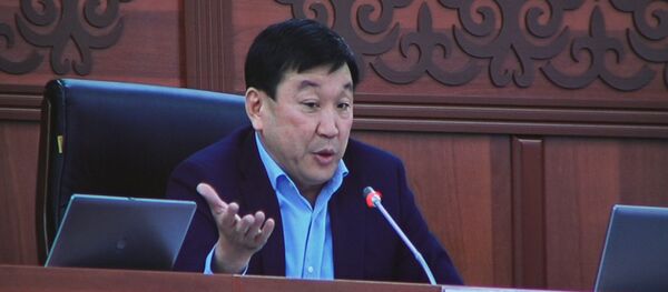 Токон Мамытов Бахадыр Сулейманов башка мамлекеттин жараны экенин айтты. Видео - Sputnik Кыргызстан