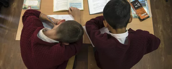 Ученики на уроке. Архивное фото - Sputnik Кыргызстан