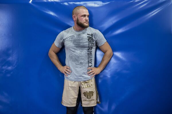 Ырчы, таксист, курулушчу... Кыргызстандын спортчулары кантип жан багат? - Sputnik Кыргызстан