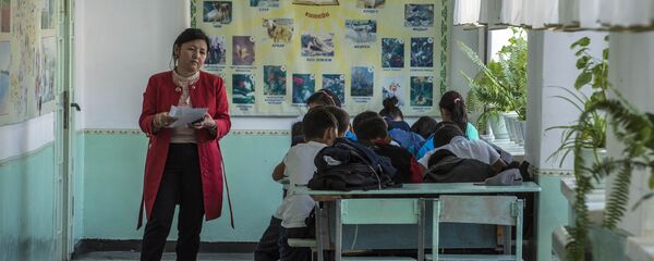 Пригородная средняя общеобразовательная школа - Sputnik Кыргызстан