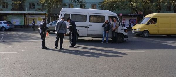 Наезд на инспектора УОБДД ГУВД в Бишкеке - Sputnik Кыргызстан